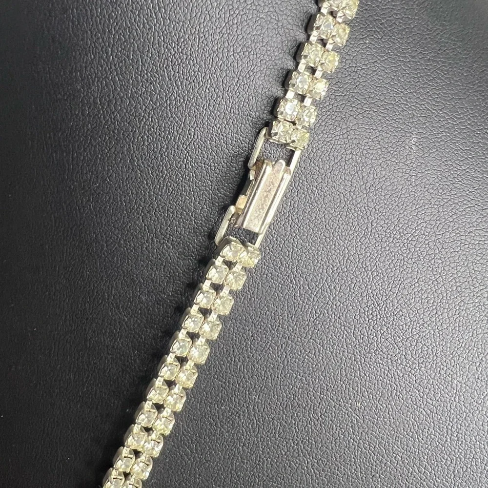 Vintage Silver Tone Fringe Rhinestone Necklace B1